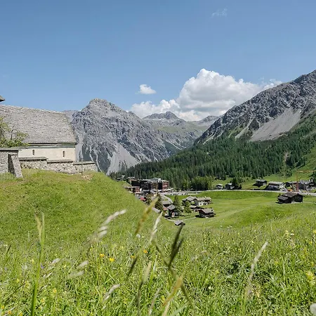 Appartamaint Tscherv By Vacations, Exklusive Im Zentrum Mit Blick Auf Den Untersee Und Berge Inkl Parkplatz アパート